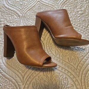 Elegant Tan Women's Mules